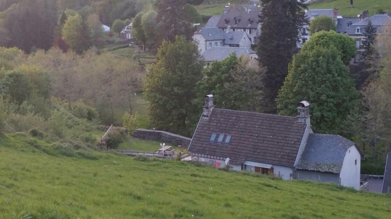 Saint-Projet-de-Salers Maison Du Pays De Salers Dans Le Parc Des Volcans D'Auvergne מראה חיצוני תמונה